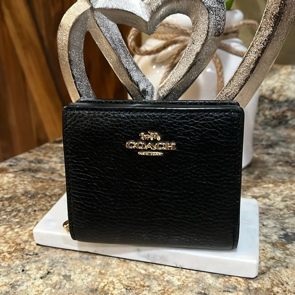 COACH NWT SNAP WALLET